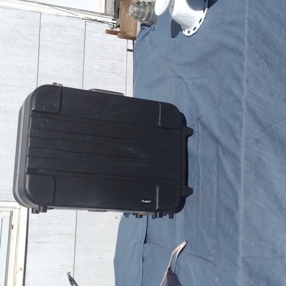 Proskit Black Hard Shell Suitcase - Picture 2 of 4